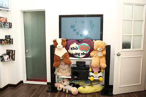 Nhà trắng tinh khôi của vợ chồng ca sĩ Vũ Duy Khánh - 18