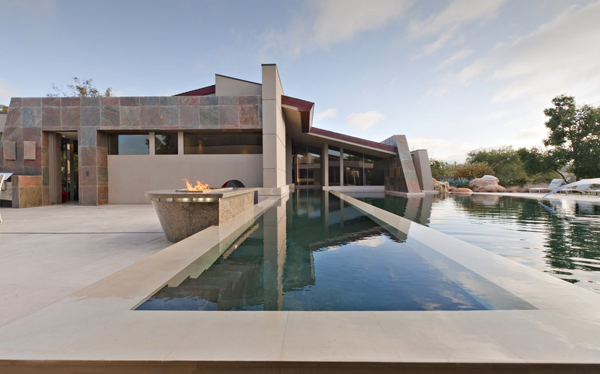 Choáng ngợp với dinh thự 60 triệu USD của đồng sáng lập Qualcomm