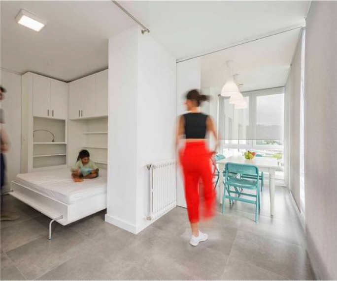 Bất ngờ với nhà có tường di động đa chức năng