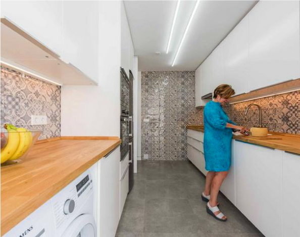 Bất ngờ với nhà có tường di động đa chức năng