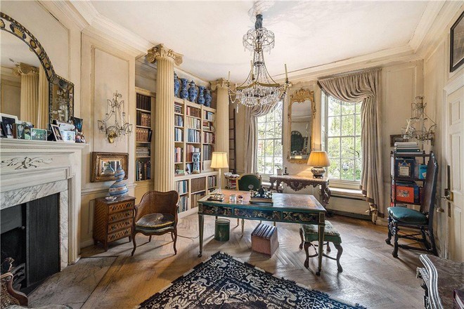 Ngôi nhà 300 năm tuổi của tỷ phú nhận lương 1 USD