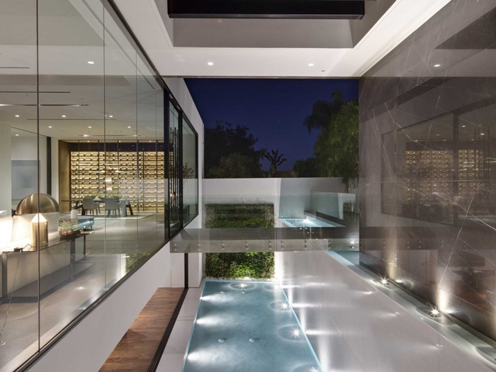 'Đột nhập' biệt thự 25 triệu USD của nhà thiết kế Calvin Klein