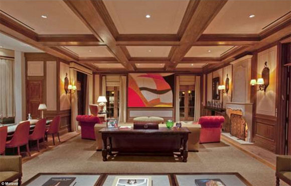 'Đột nhập' bên trong biệt thự siêu sang 646 tỷ của danh ca huyền thoại Elton John