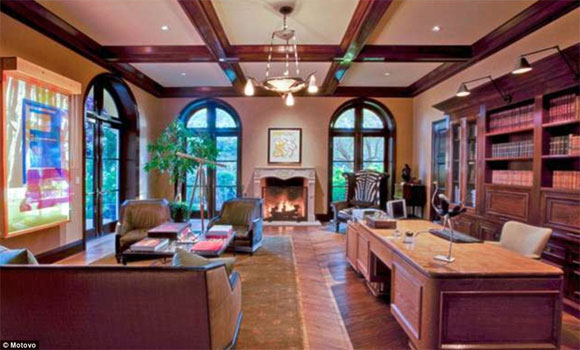 'Đột nhập' bên trong biệt thự siêu sang 646 tỷ của danh ca huyền thoại Elton John