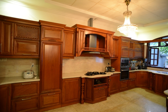 Biệt thự cổ điển đắt tiền của giọng ca trầm đẹp nhất Việt Nam