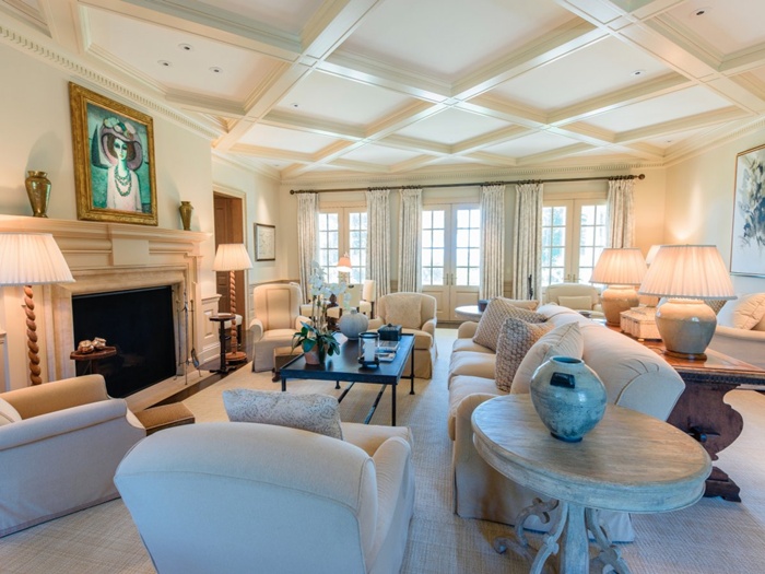 Cận cảnh 'cung điện' đắt giá của 'ông vua tiệc tùng' Mỹ